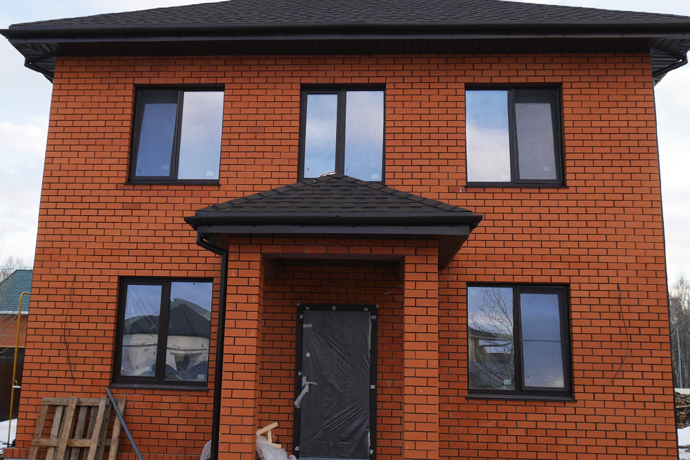 Белебеевский кирпич лицевой 0.9НФ красный гладкий Белебеевский кирпич лицевой 0.9НФ красный гладкий